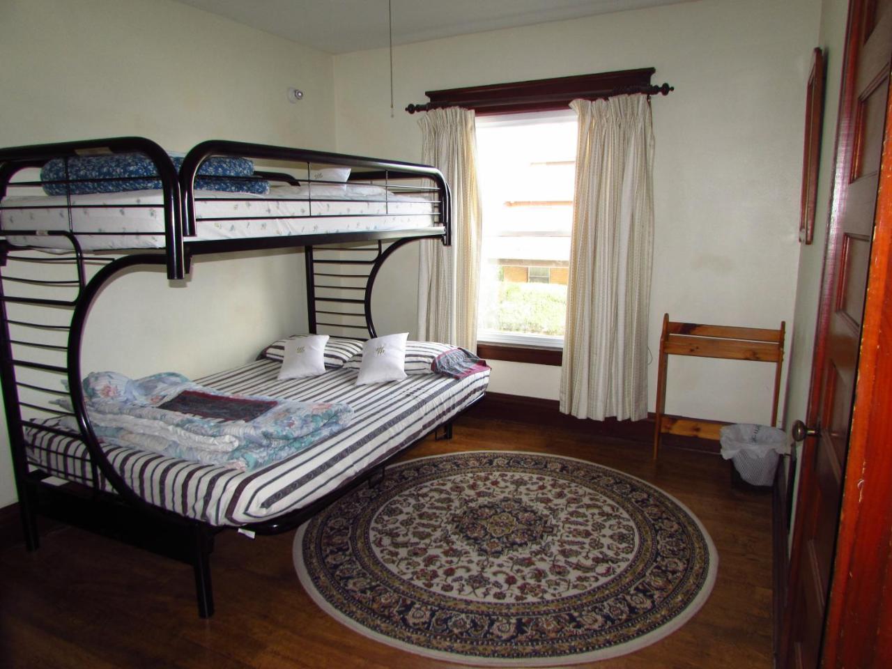 Wanderfalls Guesthouse & Hostel Niagara Falls Bagian luar foto